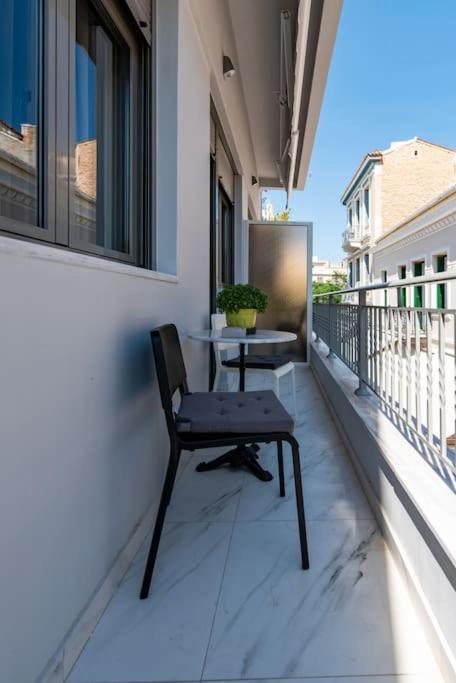 Plaka Rafaela Elegant Urban Retreat In Athens Historic Heart Apartment Екстериор снимка